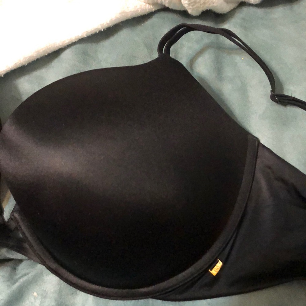 Black Victoria’s Secret bra size 36DDD